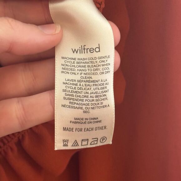 Women's Size M Wilfred Aritzia Tempest Blouse Orange Smocked Long Sleeve Chiffon - Picture 6 of 7